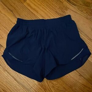 hotty hot short LR 4” larkspur size 4